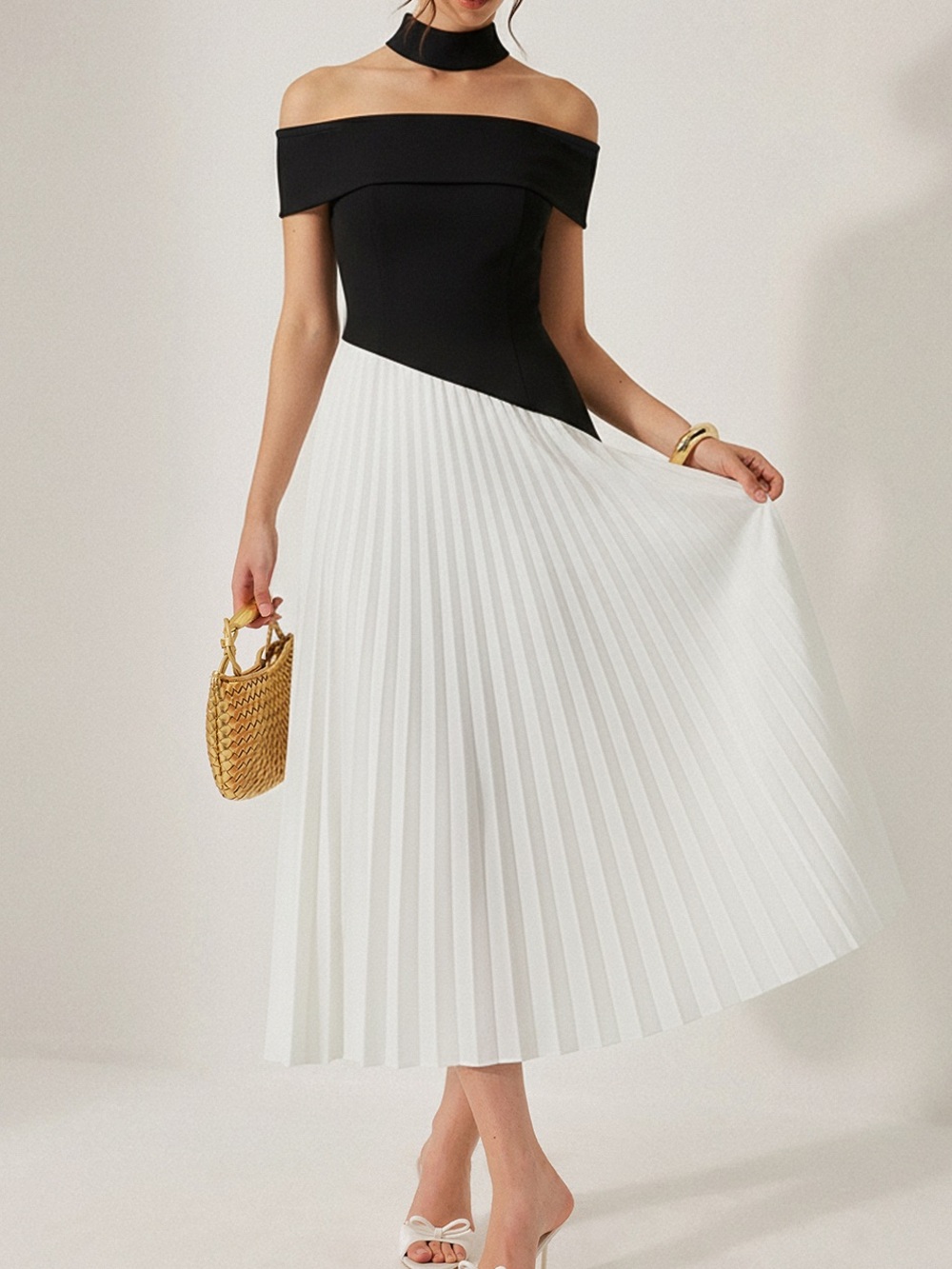 Commense Color block Off-Shoulder Black and White Pleated Midi Dress Size S